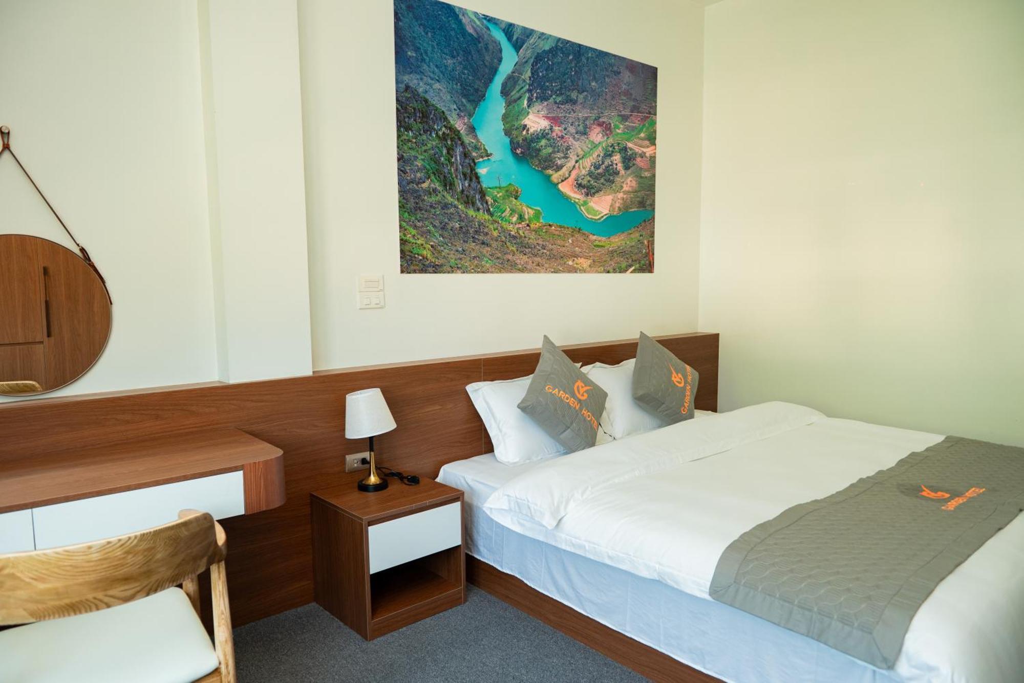 Garden Hotel II Ha Giang Esterno foto